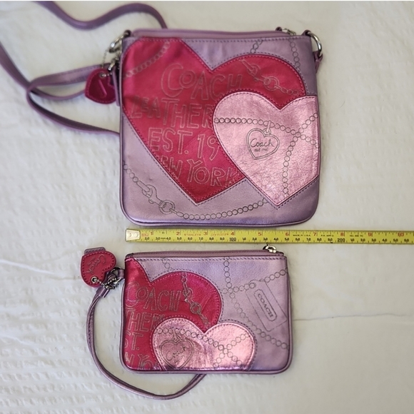 RARE COACH CROSSBODY BAG & MATCHING WRISTLET - Picture 7 of 8